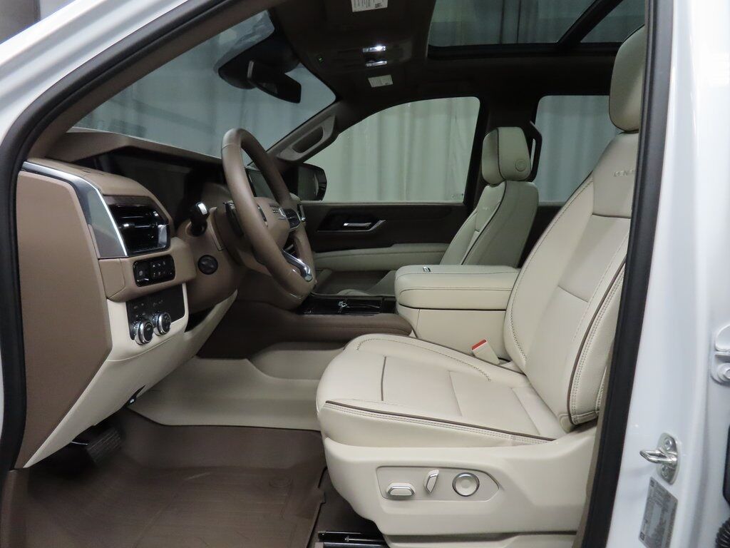2025 GMC Yukon Denali 4WD 7 Passenger Fond du Lac WI