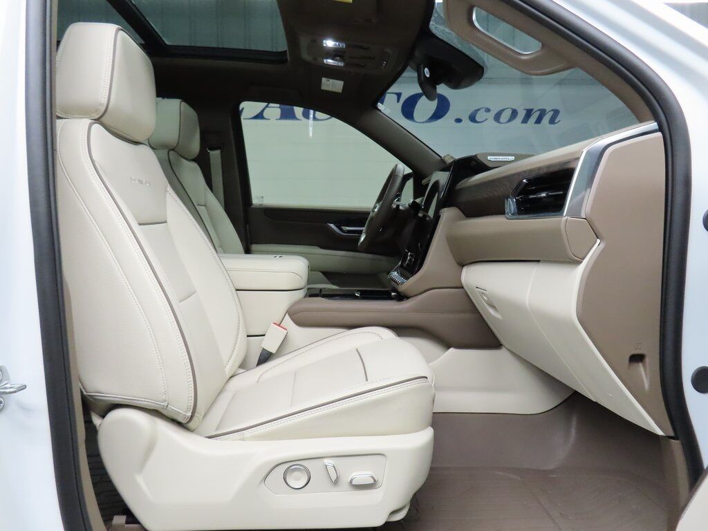 2025 GMC Yukon Denali 4WD 7 Passenger Fond du Lac WI