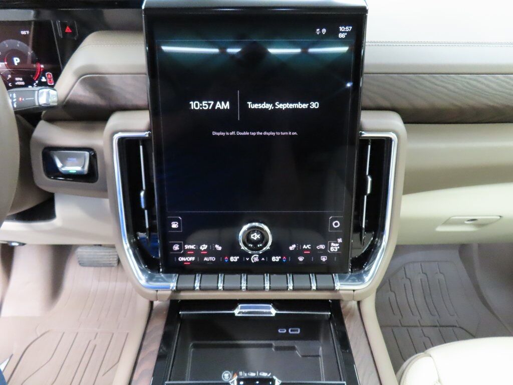 2025 GMC Yukon Denali 4WD 7 Passenger Fond du Lac WI
