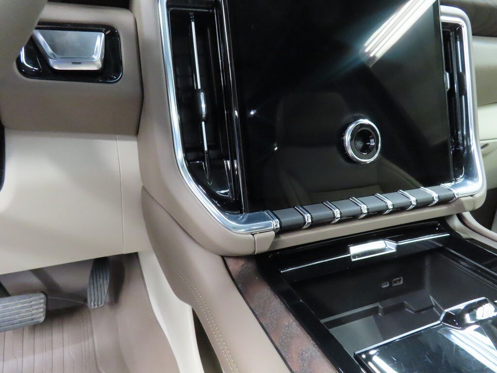 2025 GMC Yukon Denali 4WD 7 Passenger Fond du Lac WI