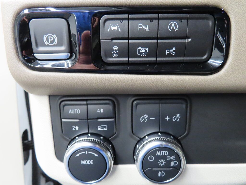 2025 GMC Yukon Denali 4WD 7 Passenger Fond du Lac WI
