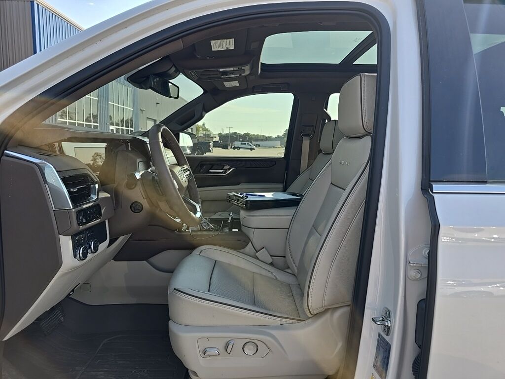 2025 GMC Yukon Denali 4WD 7 Passenger Fond du Lac WI