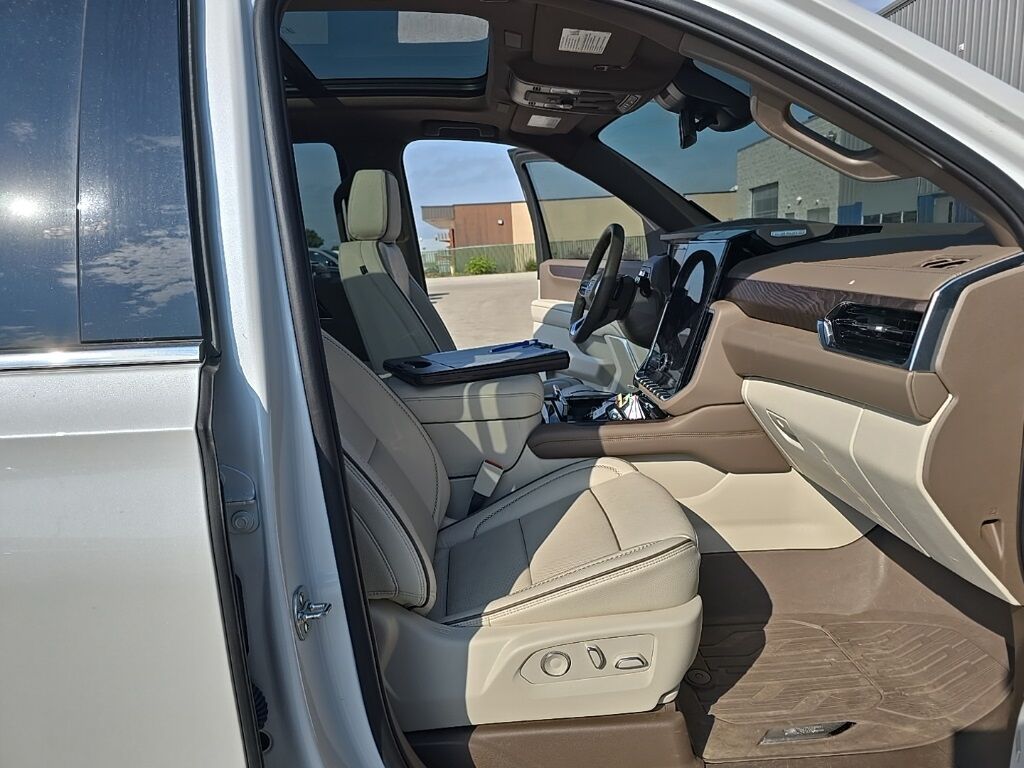 2025 GMC Yukon Denali 4WD 7 Passenger Fond du Lac WI