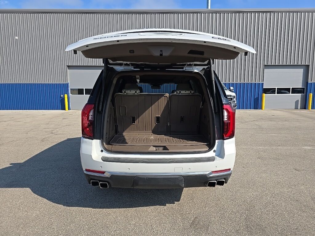 2025 GMC Yukon Denali 4WD 7 Passenger Fond du Lac WI