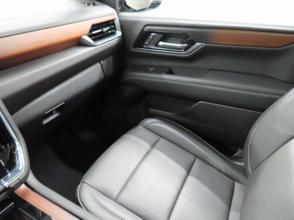 2025 GMC Yukon Denali 4WD Fond du Lac WI