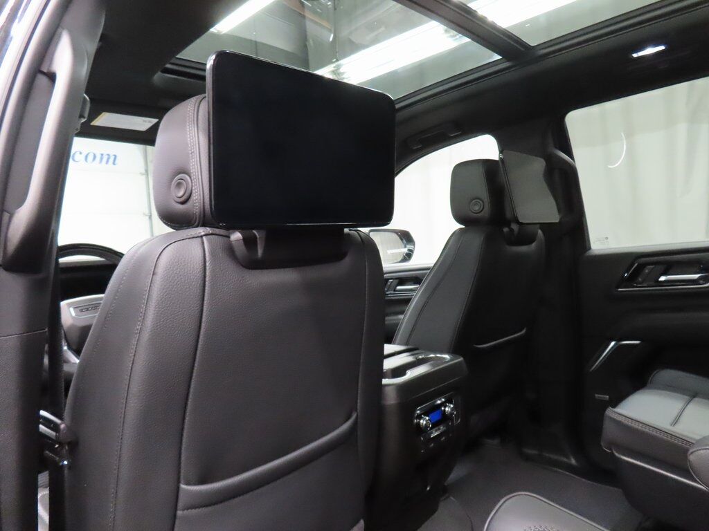 2025 GMC Yukon Denali 4WD Fond du Lac WI