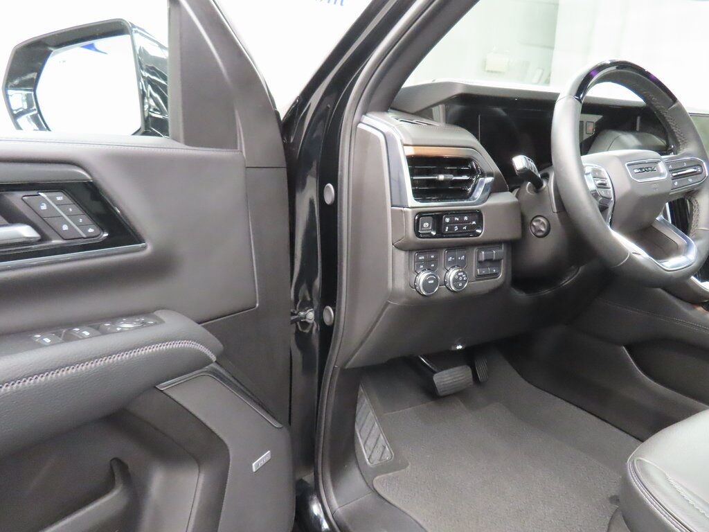 2025 GMC Yukon Denali 4WD Fond du Lac WI