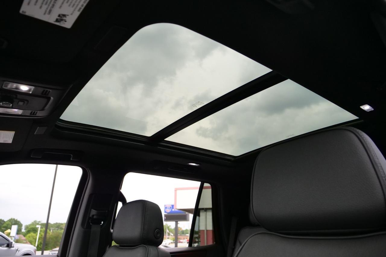 2025 GMC Yukon Denali / 4WD / Pano Sunroof / Power Steps! Lincolnton NC