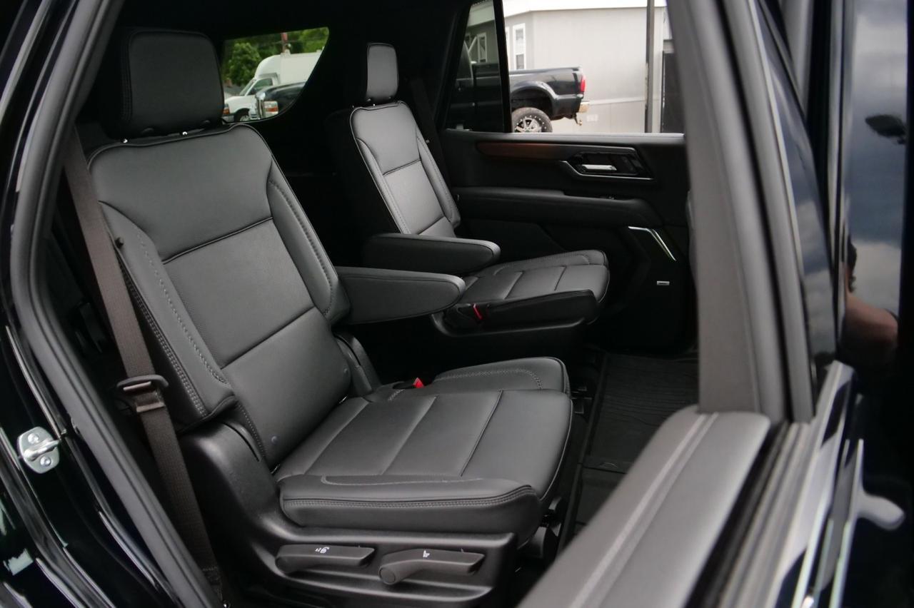 2025 GMC Yukon Denali / 4WD / Pano Sunroof / Power Steps! Lincolnton NC