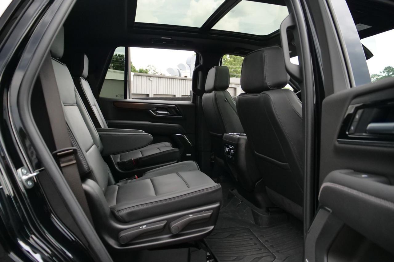 2025 GMC Yukon Denali / 4WD / Pano Sunroof / Power Steps! Lincolnton NC