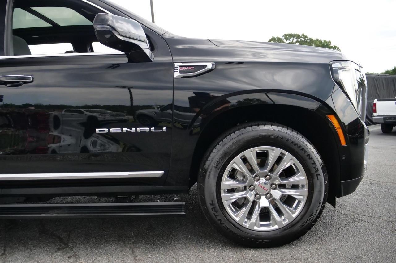 2025 GMC Yukon Denali / 4WD / Pano Sunroof / Power Steps! Lincolnton NC