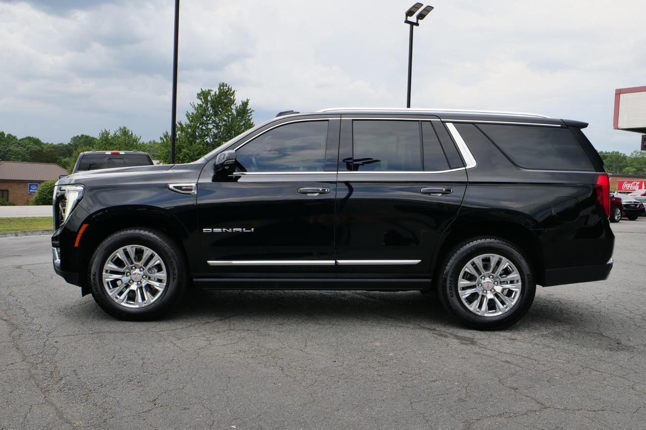 2025 GMC Yukon Denali / 4WD / Pano Sunroof / Power Steps! Lincolnton NC