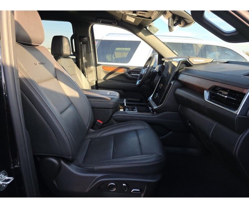 2025 GMC Yukon Denali AWD Seffner FL