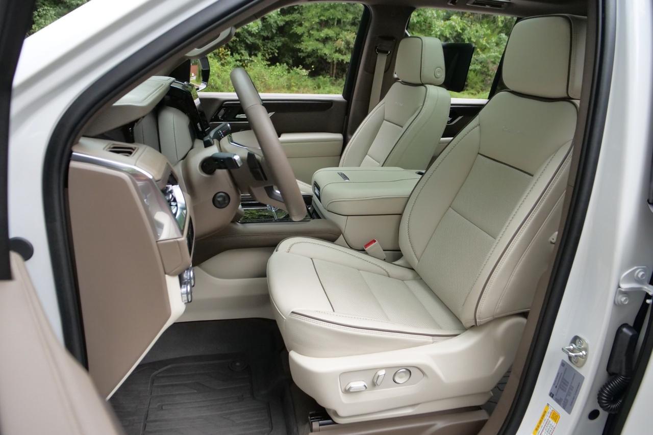 2025 GMC Yukon Denali / Reserve Package / Duramax Diesel! Lincolnton NC