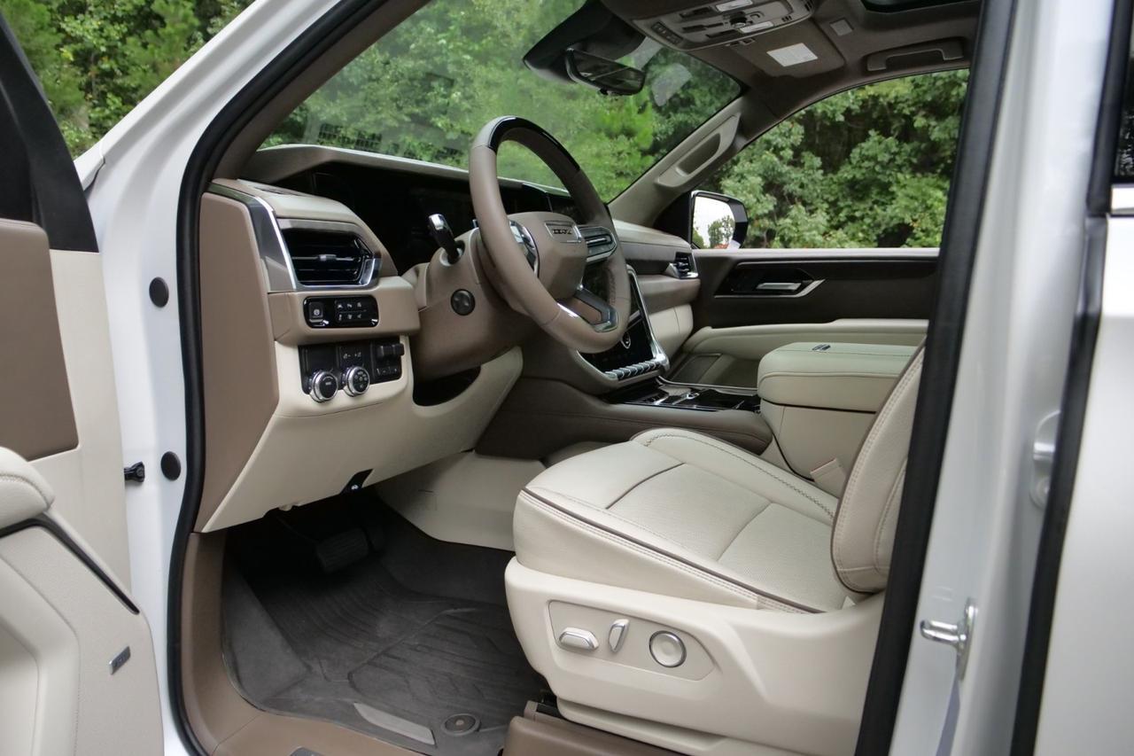 2025 GMC Yukon Denali / Reserve Package / Duramax Diesel! Lincolnton NC