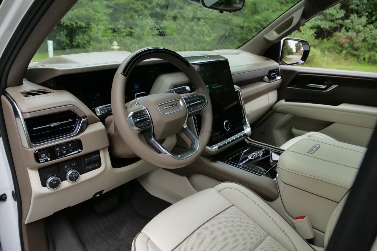 2025 GMC Yukon Denali / Reserve Package / Duramax Diesel! Lincolnton NC