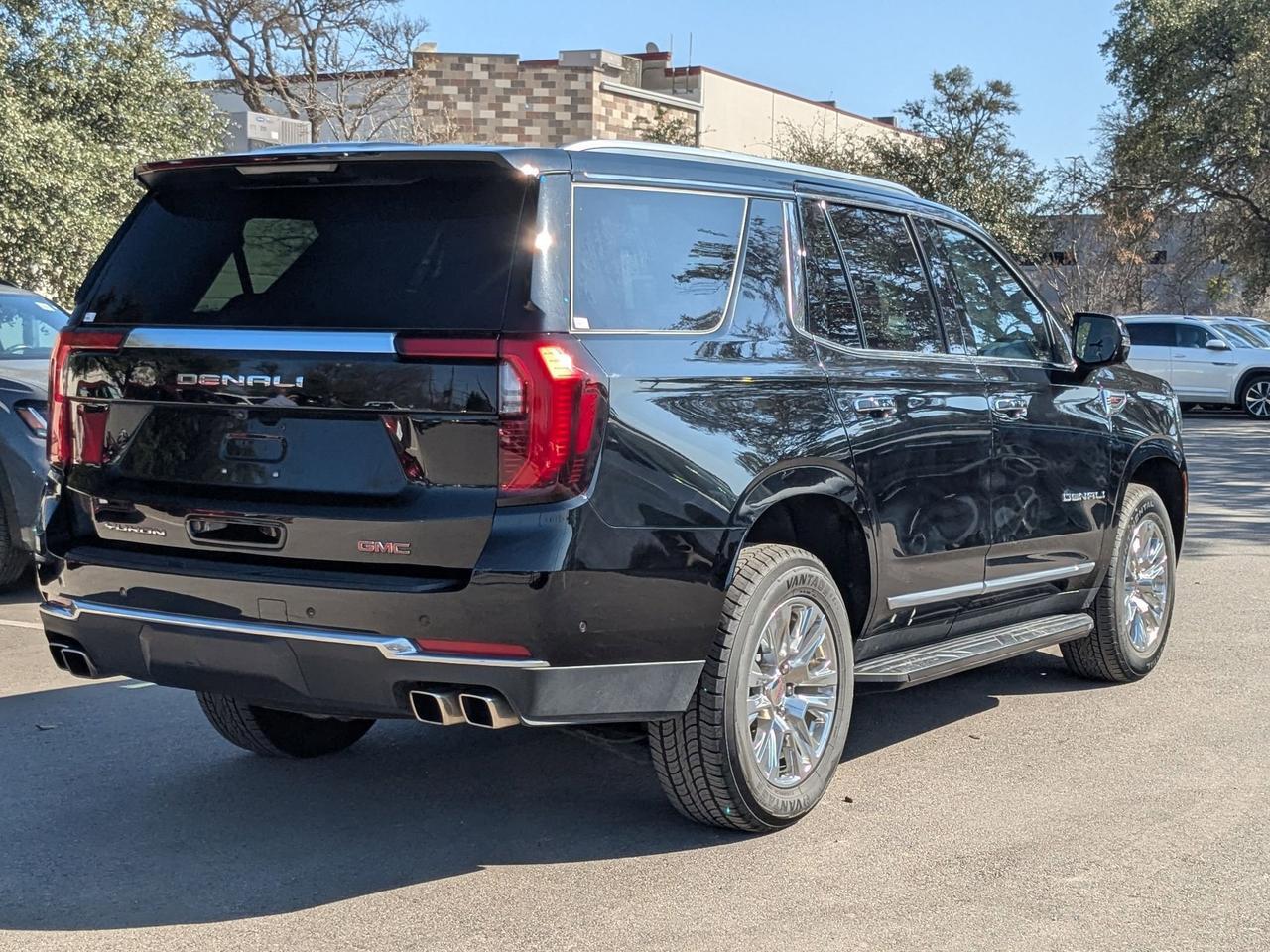 2025 GMC Yukon Denali