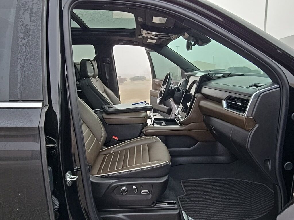 2025 GMC Yukon Denali Ultimate 4WD Fond du Lac WI