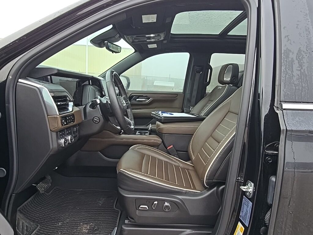 2025 GMC Yukon Denali Ultimate 4WD Fond du Lac WI