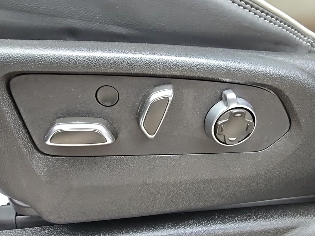 2025 GMC Yukon Denali Ultimate 4WD Fond du Lac WI