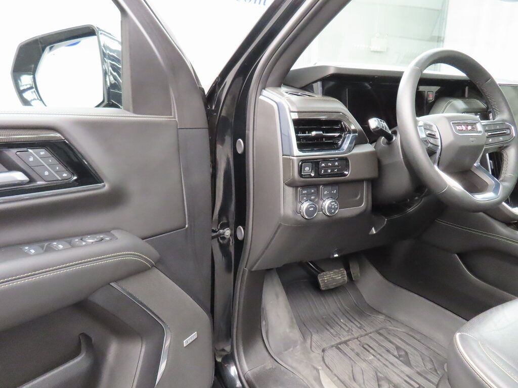 2025 GMC Yukon Elevation 4WD 7 Passenger Fond du Lac WI
