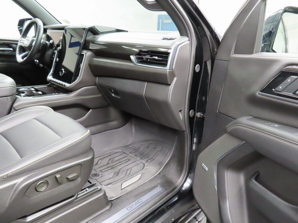 2025 GMC Yukon Elevation 4WD 7 Passenger Fond du Lac WI