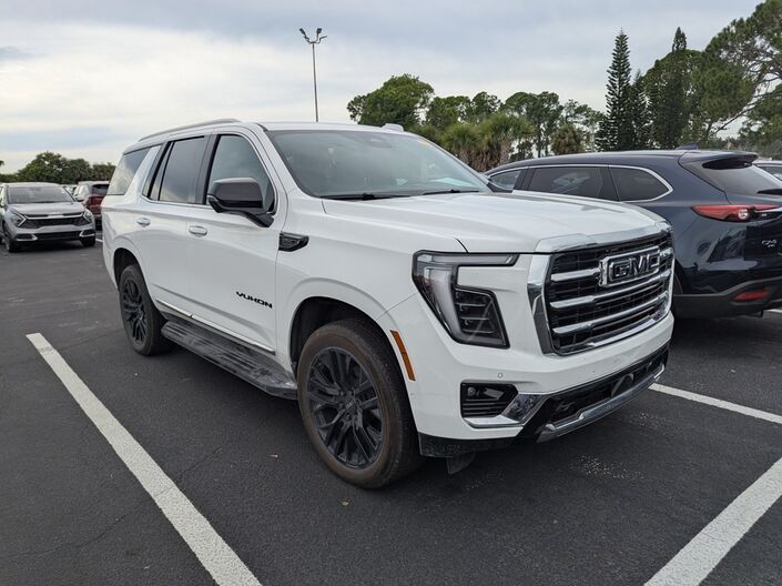 2025 GMC Yukon Elevation Oshkosh WI