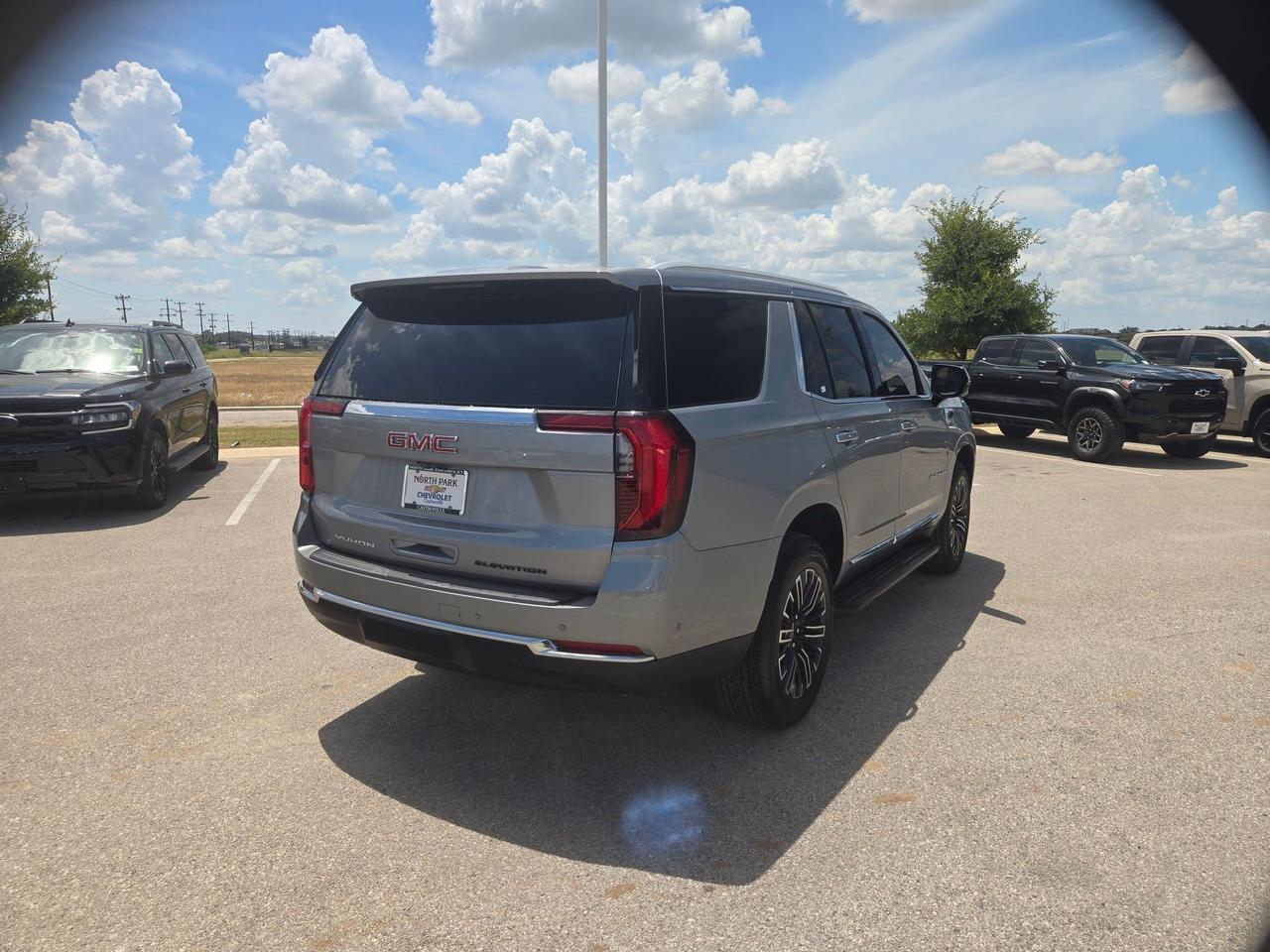 2025 GMC Yukon Elevation