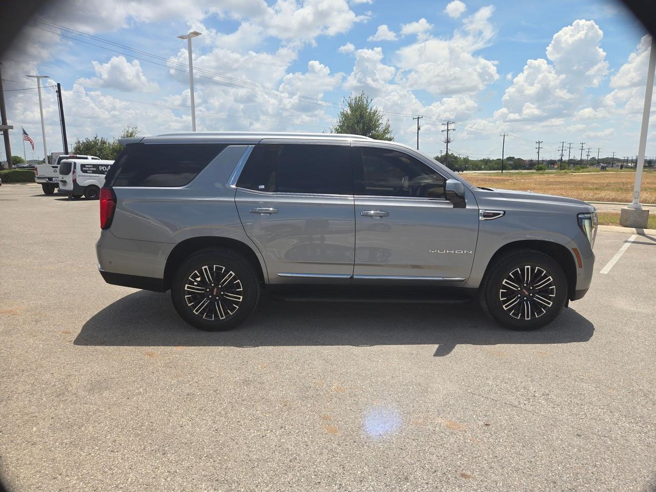 2025 GMC Yukon Elevation