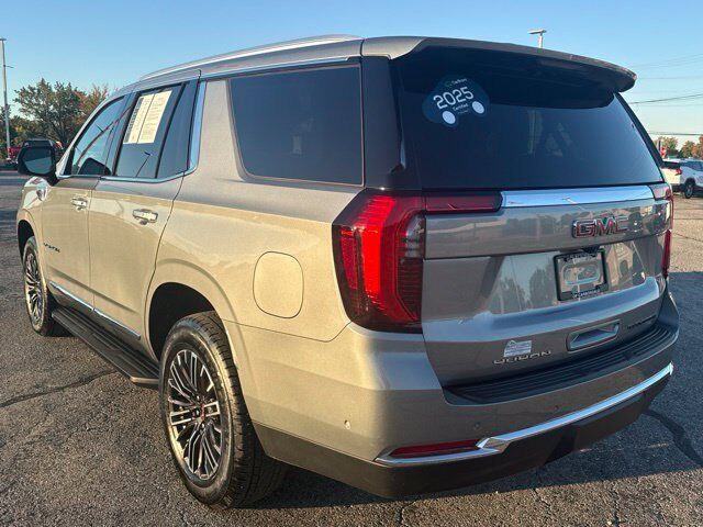 2025 GMC Yukon Elevation