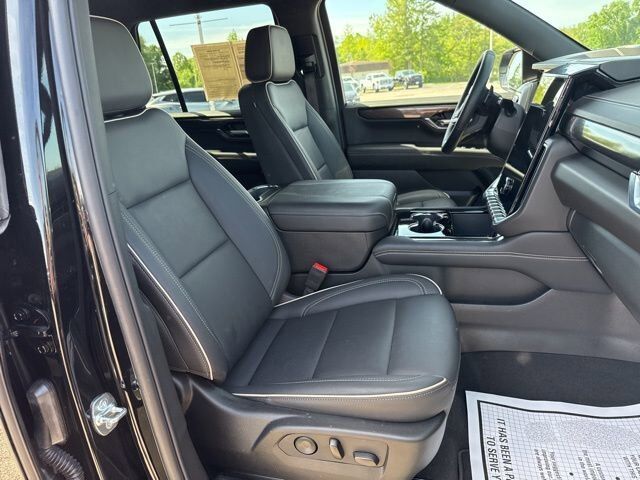 2025 GMC Yukon Elevation Carbondale IL