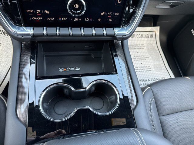 2025 GMC Yukon Elevation Carbondale IL