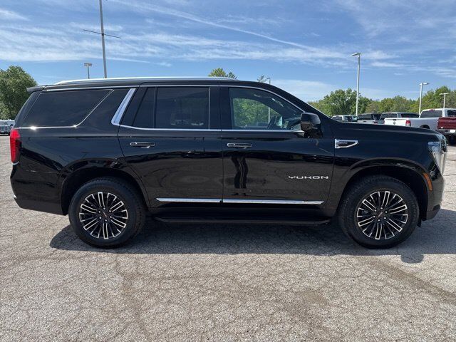 2025 GMC Yukon Elevation Carbondale IL