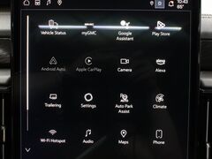 2025 GMC Yukon XL AT4 4WD 7 Passenger Fond du Lac WI