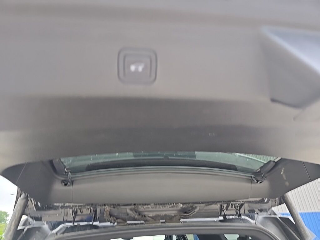 2025 GMC Yukon XL AT4 4WD 7 Passenger Fond du Lac WI