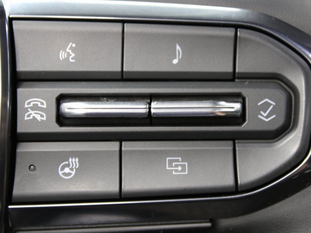 2025 GMC Yukon XL AT4 4WD 7 Passenger Fond du Lac WI