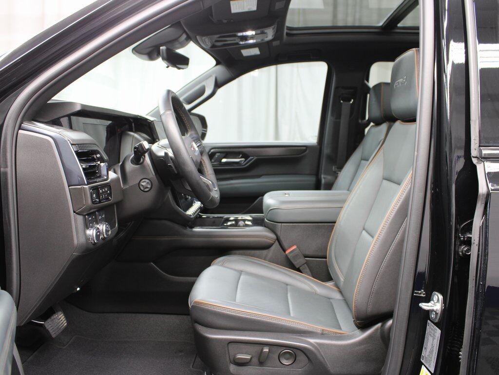 2025 GMC Yukon XL AT4 4WD 7 Passenger Fond du Lac WI