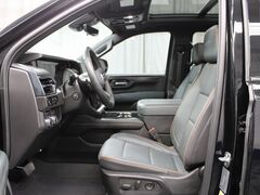 2025 GMC Yukon XL AT4 4WD 7 Passenger Fond du Lac WI
