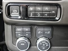 2025 GMC Yukon XL AT4 4WD 7 Passenger Fond du Lac WI
