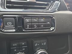 2025 GMC Yukon XL AT4 4WD 7 Passenger Fond du Lac WI