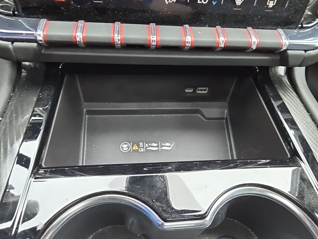 2025 GMC Yukon XL AT4 4WD 7 Passenger Fond du Lac WI
