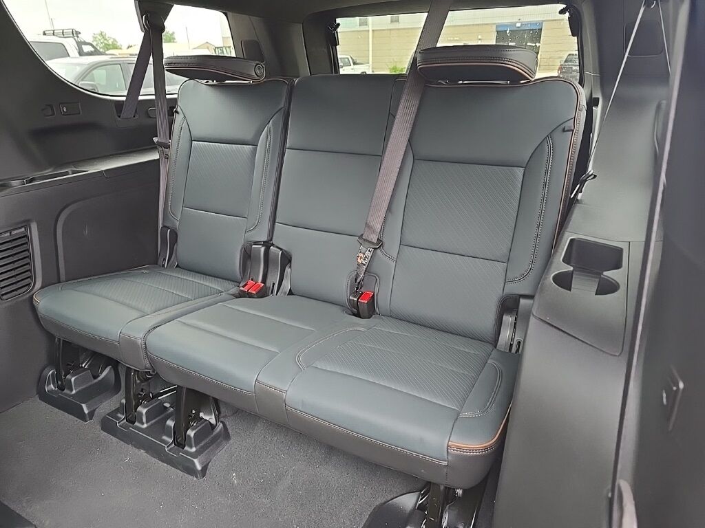 2025 GMC Yukon XL AT4 4WD 7 Passenger Fond du Lac WI