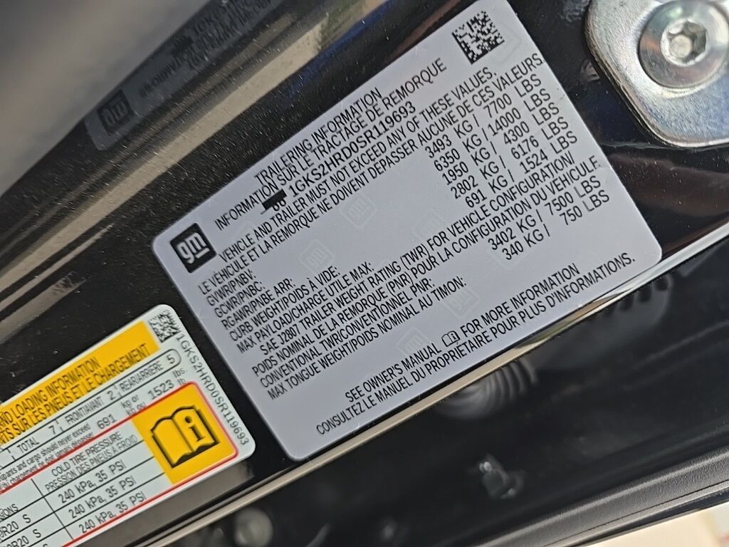 2025 GMC Yukon XL AT4 4WD 7 Passenger Fond du Lac WI
