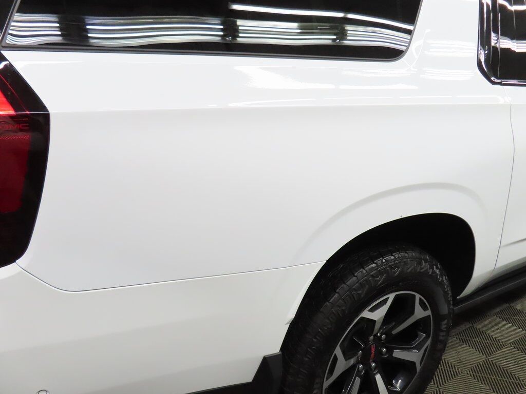 2025 GMC Yukon XL AT4 4WD Fond du Lac WI