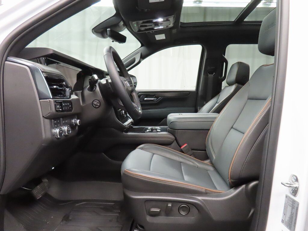 2025 GMC Yukon XL AT4 4WD Fond du Lac WI