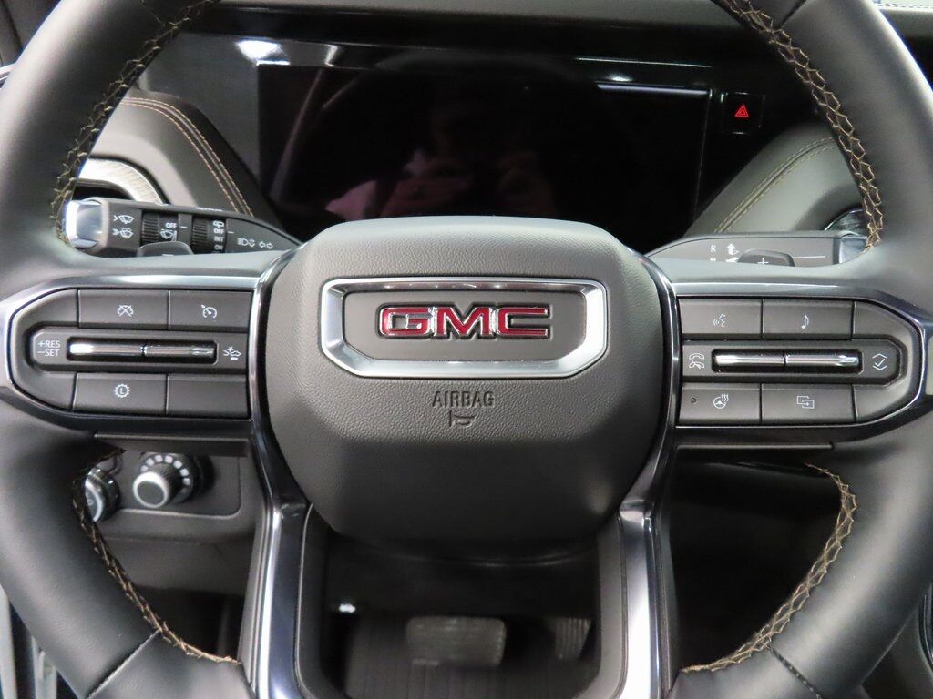 2025 GMC Yukon XL AT4 4WD Fond du Lac WI