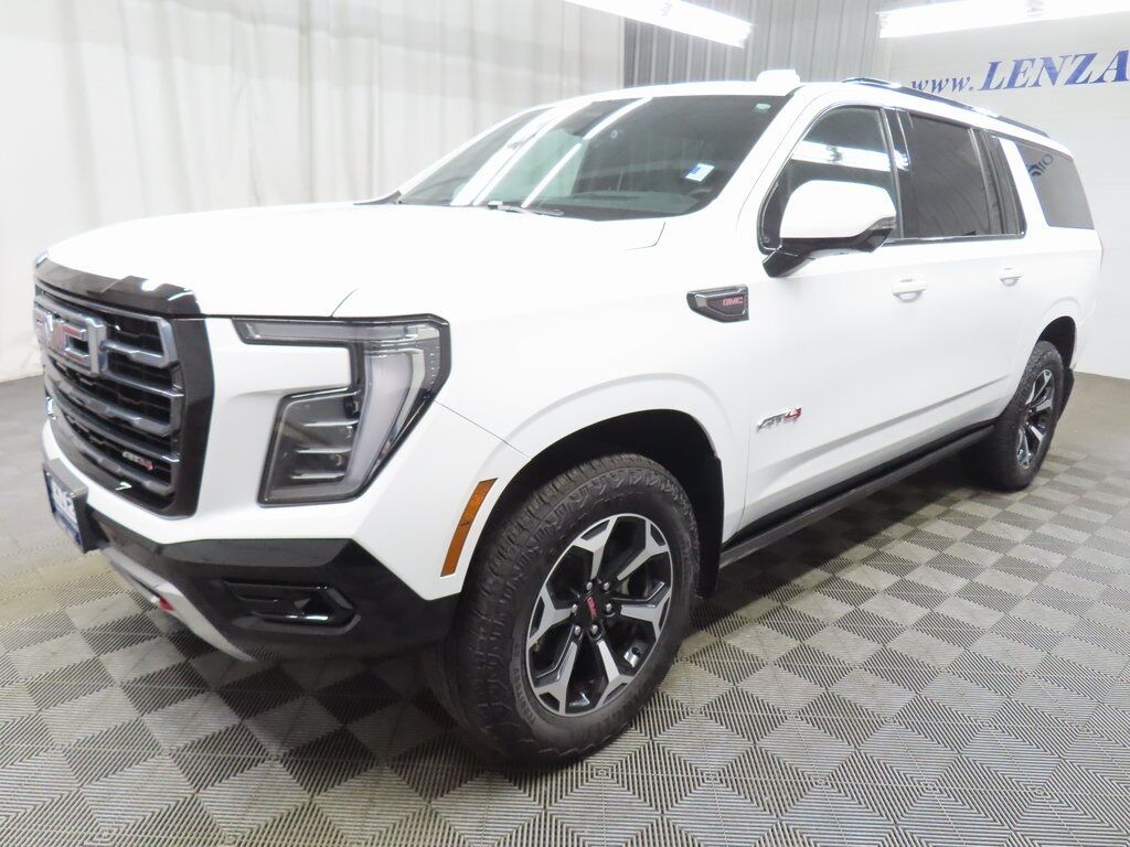 2025 GMC Yukon XL AT4 4WD Fond du Lac WI