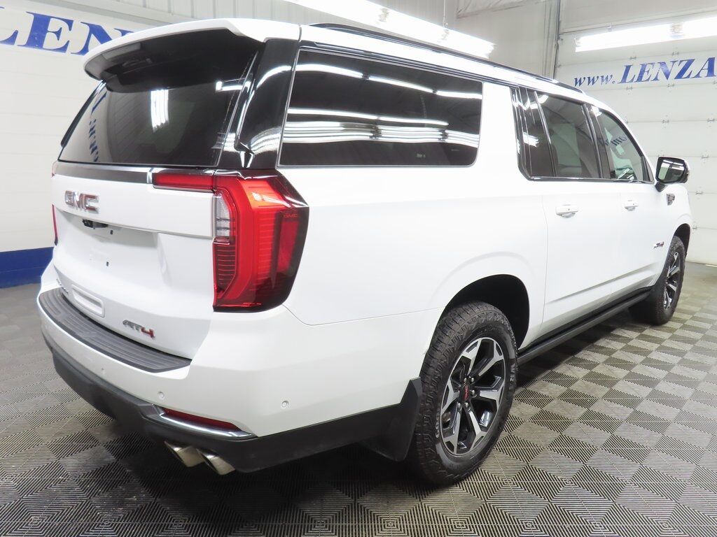2025 GMC Yukon XL AT4 4WD Fond du Lac WI