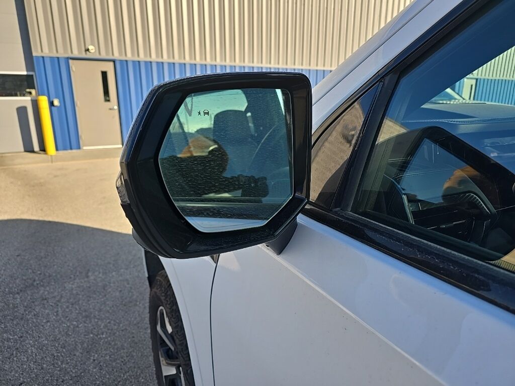 2025 GMC Yukon XL AT4 4WD Fond du Lac WI