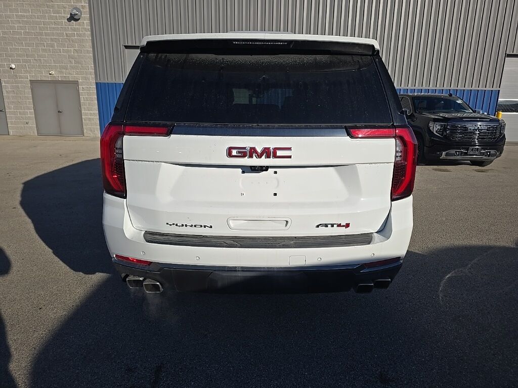 2025 GMC Yukon XL AT4 4WD Fond du Lac WI
